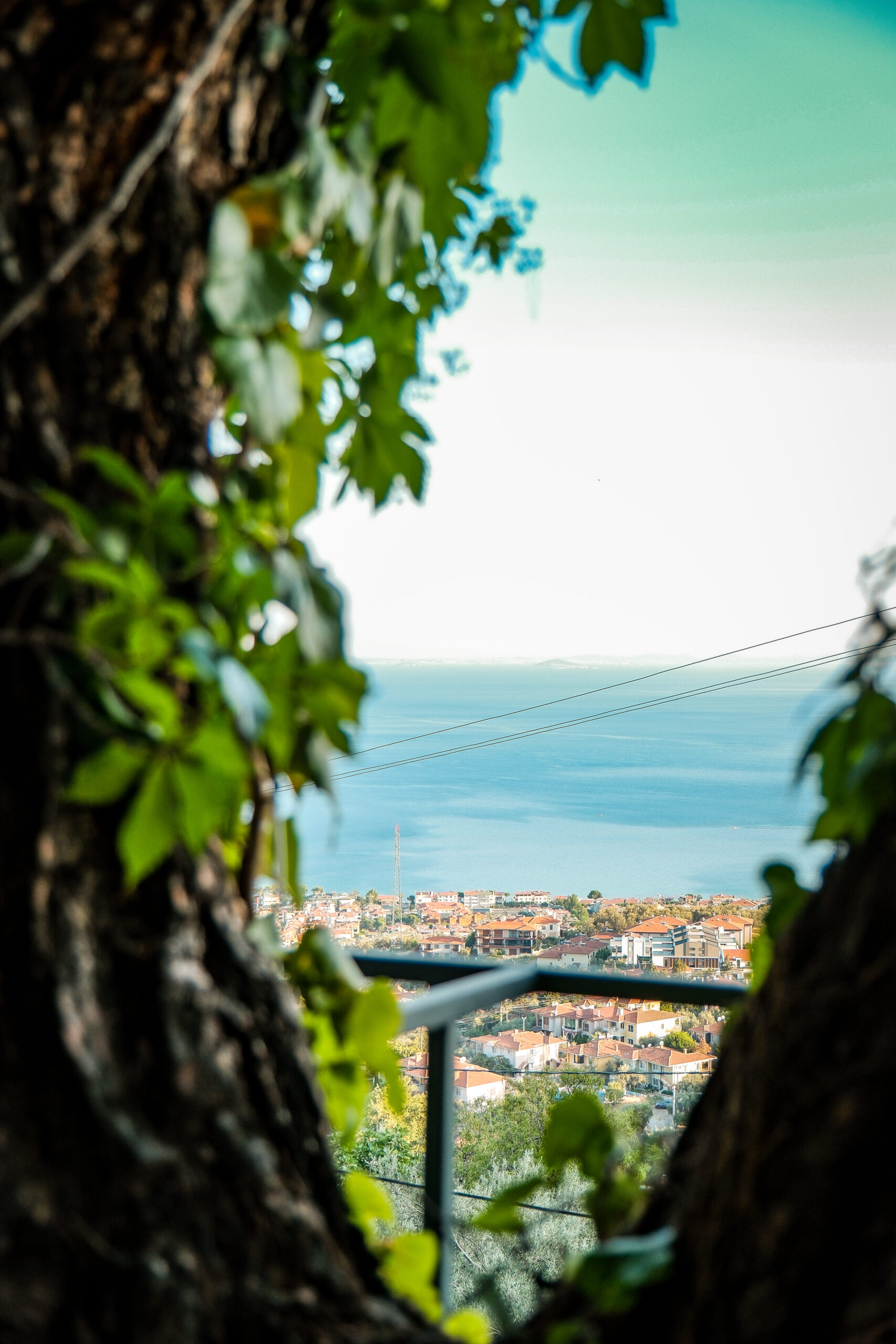 Sefa Tepesi deniz manzaralı öğle yemeği masası